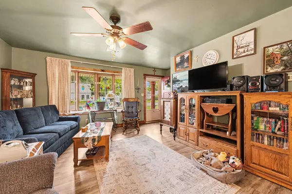 1355 W 1st PL, Hobart, IN 46342