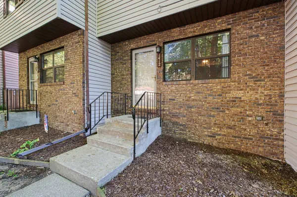 1412 Larain DR, Michigan City, IN 46360