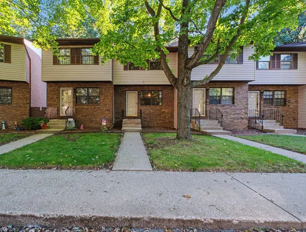 1412 Larain DR, Michigan City, IN 46360