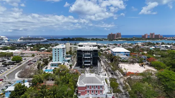 Leno Corporate Center, Collins Avenue,