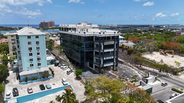 Leno Corporate Center, Collins Avenue,