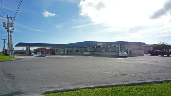 FREEPORT JETWASH AND AUTOMART Grand Bahama/Freeport,