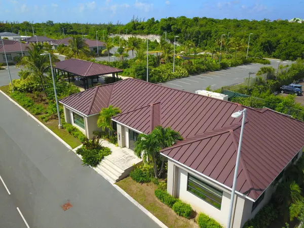 VERIDIAN CORPORATE CENTER New Providence/Paradise Island,