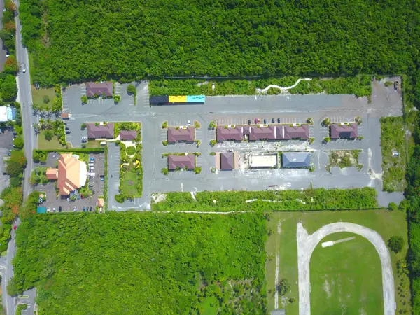 VERIDIAN CORPORATE CENTER New Providence/Paradise Island,