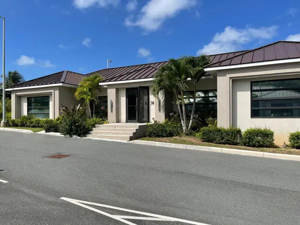 VERIDIAN CORPORATE CENTER New Providence/Paradise Island,
