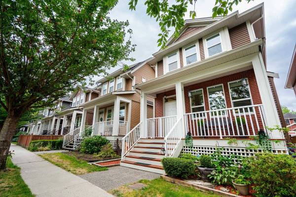 24200 102a AVE, Maple Ridge, BC V2W 2E4