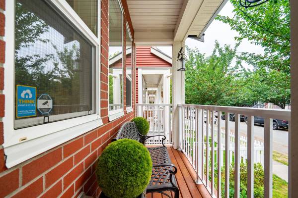 24200 102a AVE, Maple Ridge, BC V2W 2E4