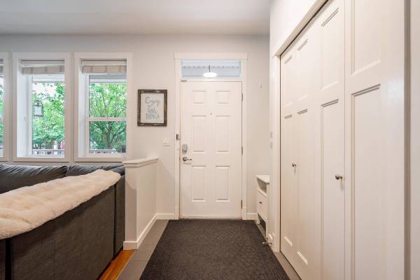 24200 102a AVE, Maple Ridge, BC V2W 2E4