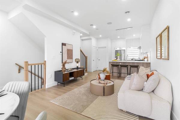 22551 Westminster HWY #2, Richmond, BC V6V 1B6