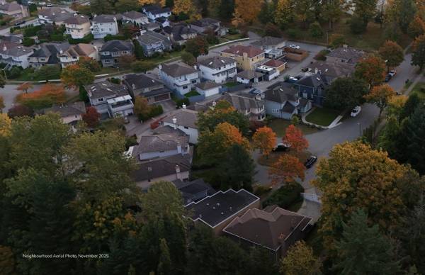 7609 Coldicutt ST #2, Burnaby, BC V3N 3Z5