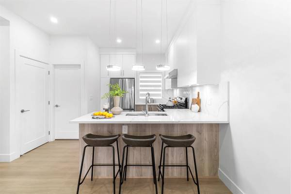 22551 Westminster HWY #5, Richmond, BC V6V 1B6