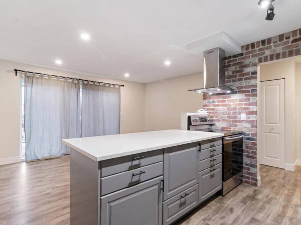 2250 Oxford ST #114, Vancouver, BC V5L 1G1