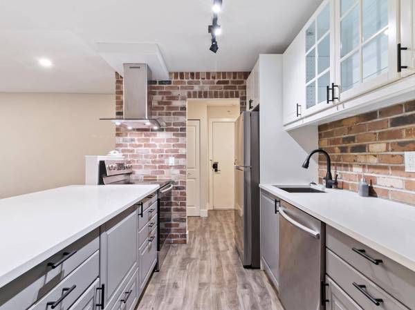 2250 Oxford ST #114, Vancouver, BC V5L 1G1