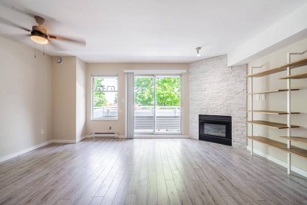 3183 Esmond AVE #204, Burnaby, BC V5G 4V6