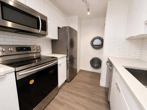 930 Cambie ST #505, Vancouver, BC V6B 5Y1