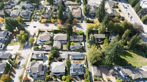 1441 W 49th AVE, Vancouver, BC V6M 2R4