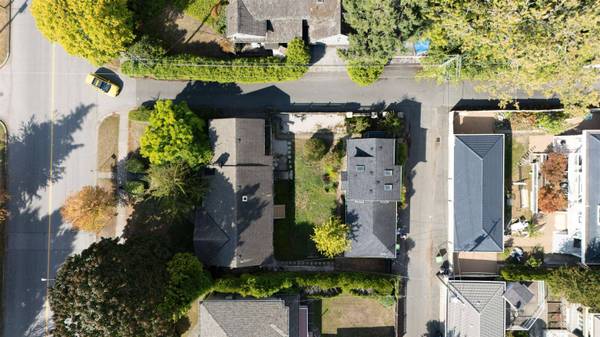 1441 W 49th AVE, Vancouver, BC V6M 2R4