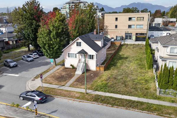 4205 Pender ST, Burnaby, BC V5C 2M4
