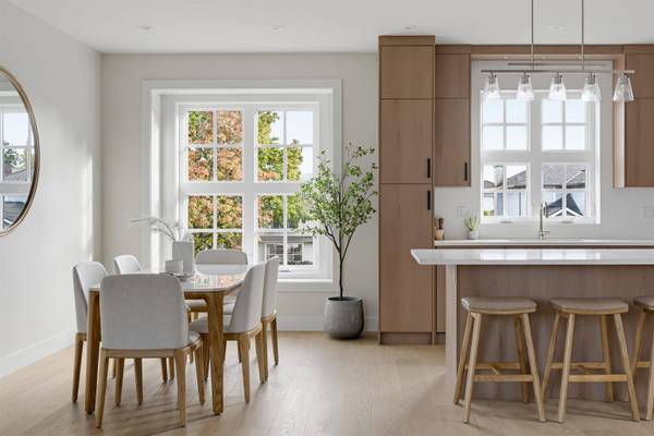 7609 Coldicutt ST #2, Burnaby, BC V3N 3Z5