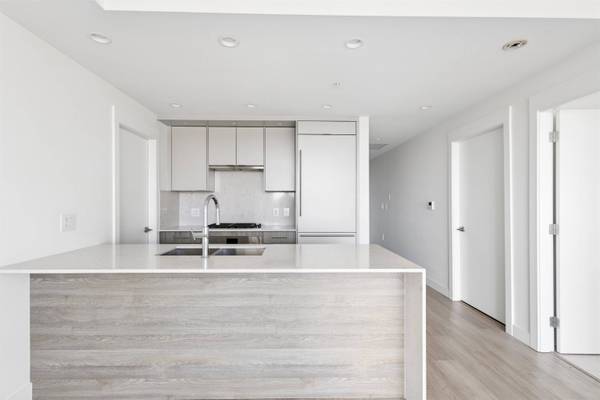 7638 Cambie ST #401, Vancouver, BC V6P 3H7
