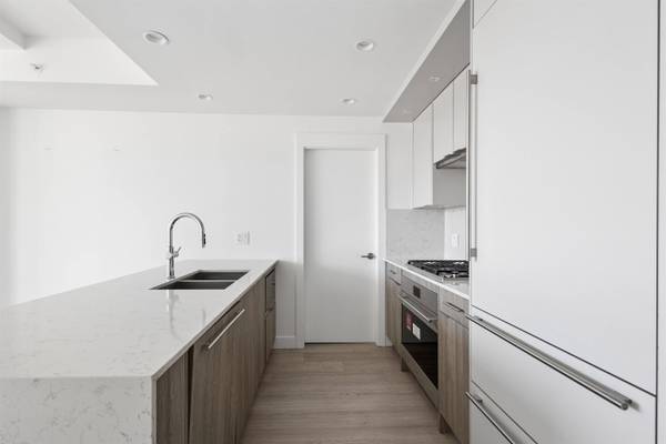 7638 Cambie ST #401, Vancouver, BC V6P 3H7