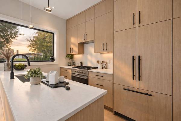 2017 E 23rd AVE #2, Vancouver, BC V5N 2T9