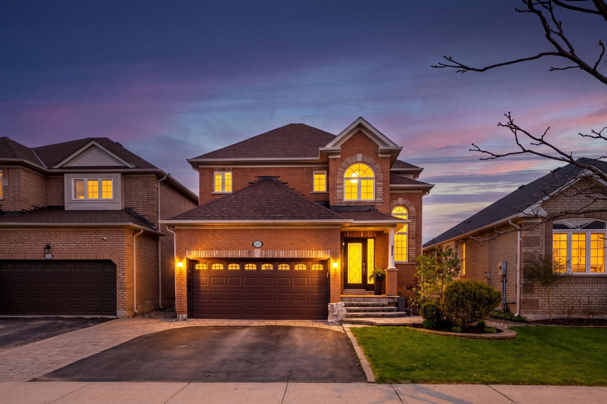 217 Ellis Crescent, Milton