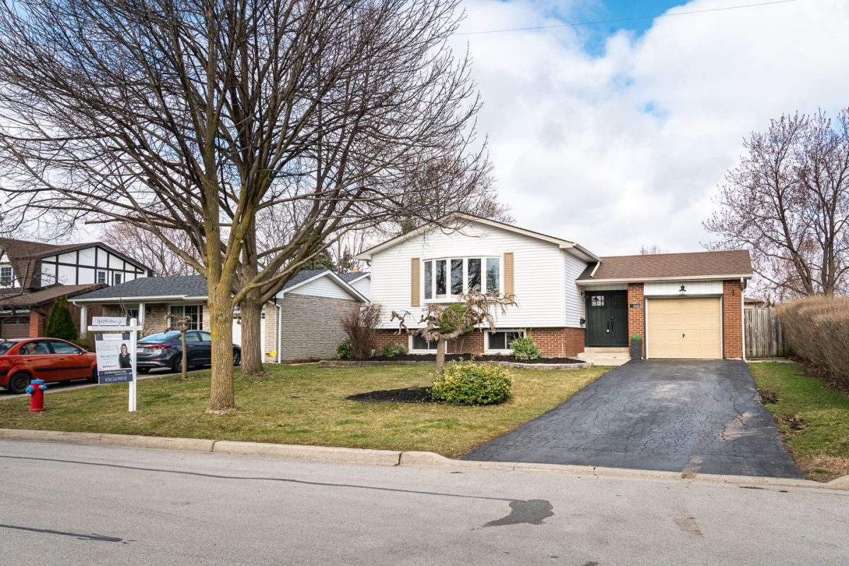 842 Willow Avenue, Milton