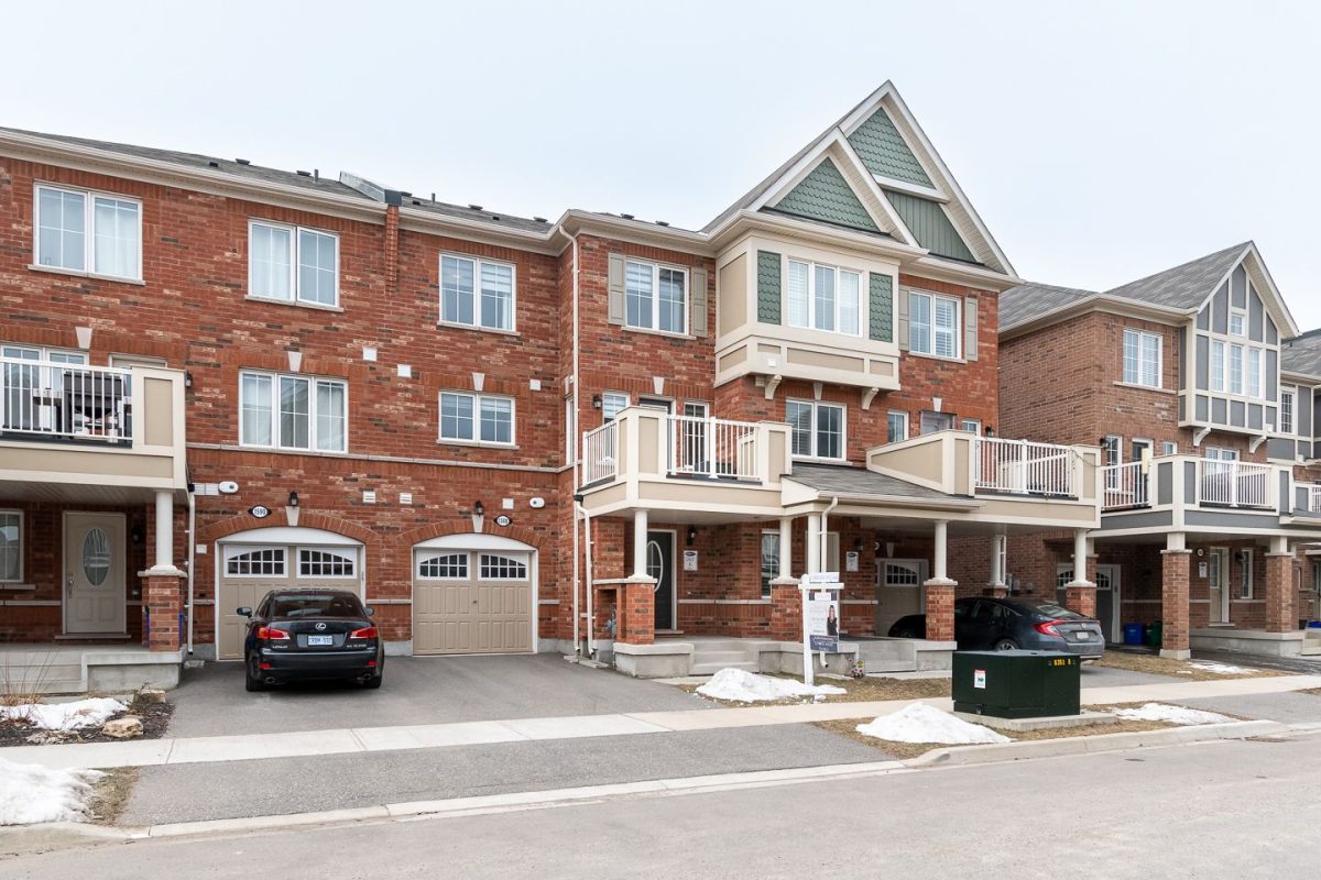 1582 Leblanc Court, Milton