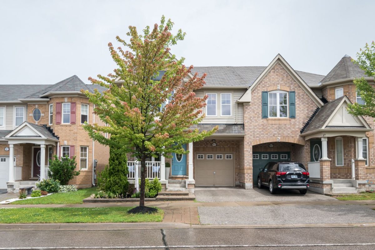 911 Philbrook Drive, Milton