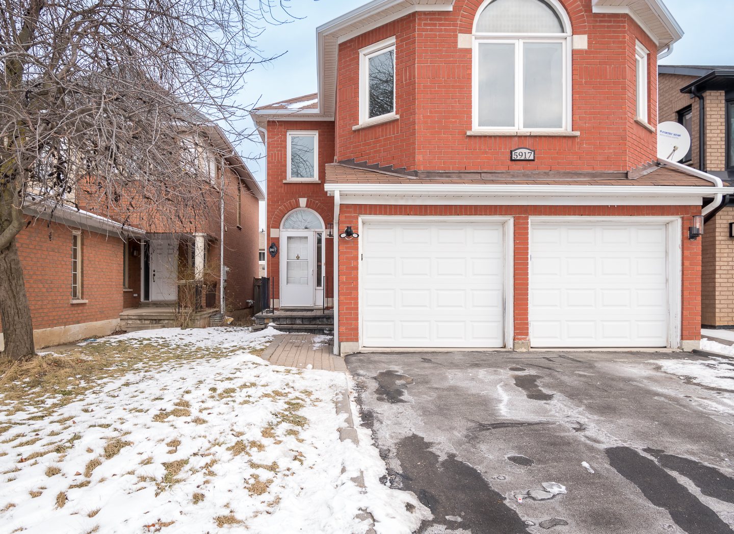 5917 Leeside Crescent, Mississauga