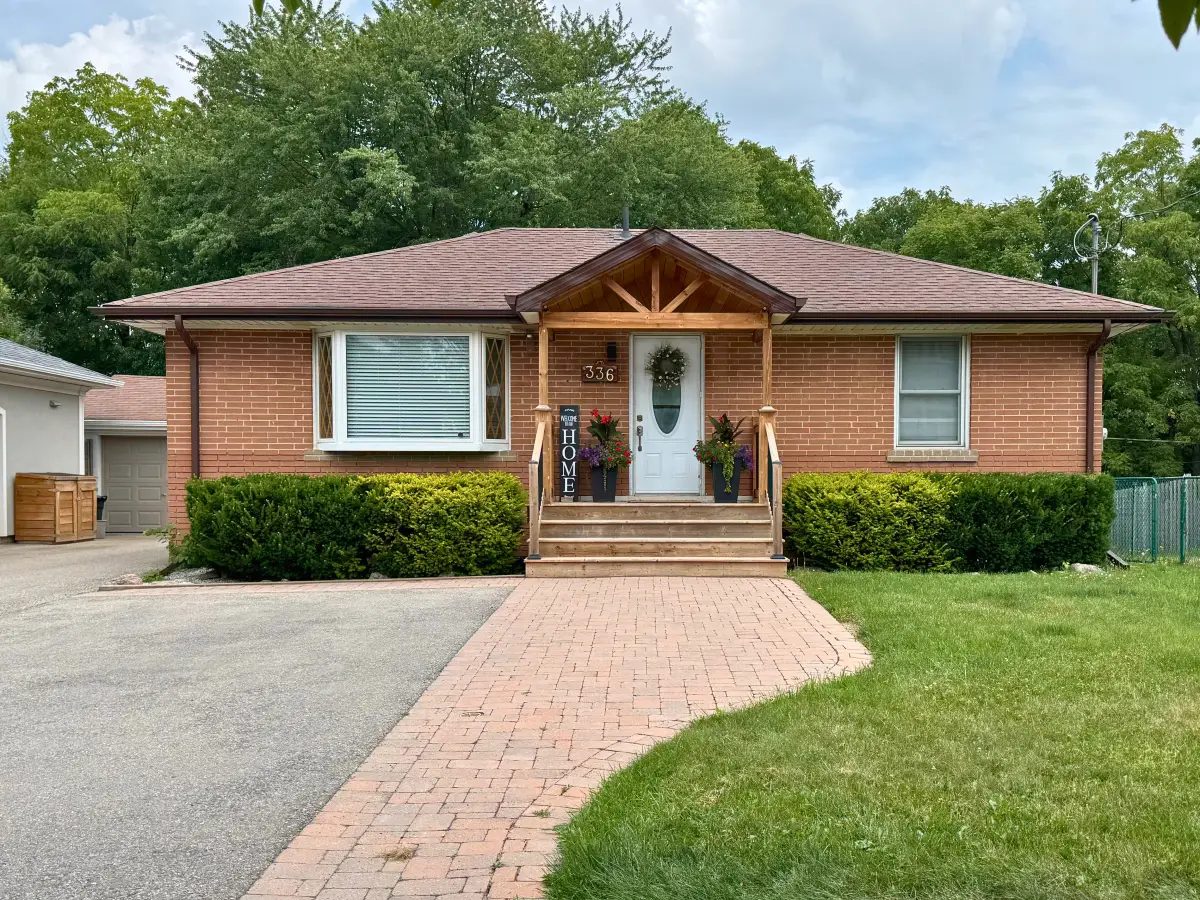 336 Kingsleigh Court, Unit 2, Milton