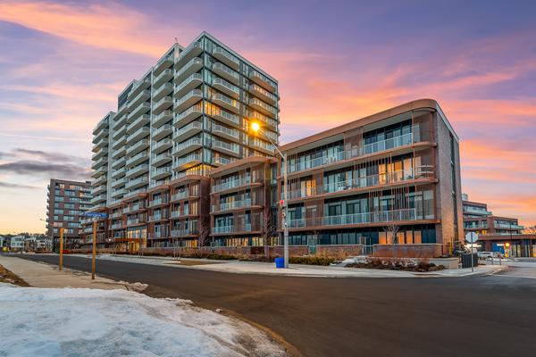 Brightwater II condos at sunset, Port Credit waterfront Mississauga