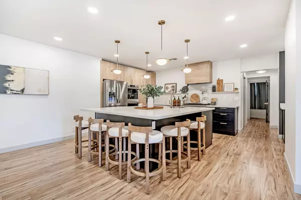 North Central Phoenix Living: Price Improvement + Open Houses at 7018 N. 13th St.,Anna Van Ham