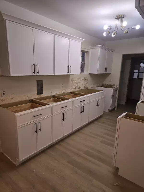 Is It Better to Buy or Renovate in Phoenix Right Now?