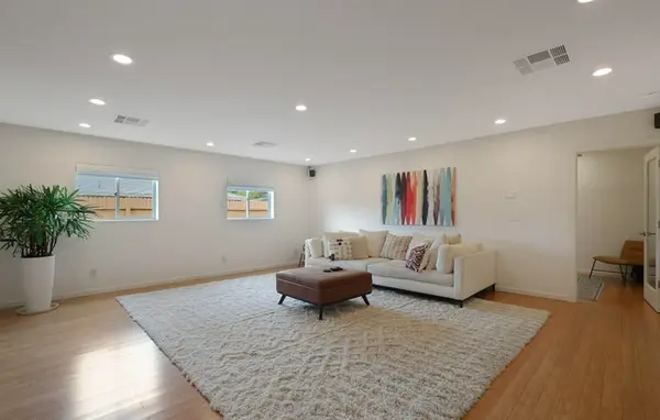 2226 E Fairmount Ave, Phoenix, AZ 85016-6107