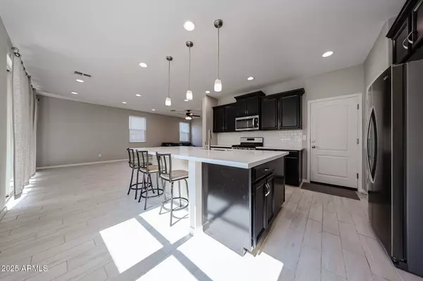 3813 E BRANHAM Lane, Phoenix, AZ 85042