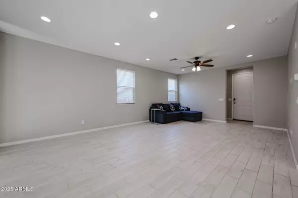 3813 E BRANHAM Lane, Phoenix, AZ 85042