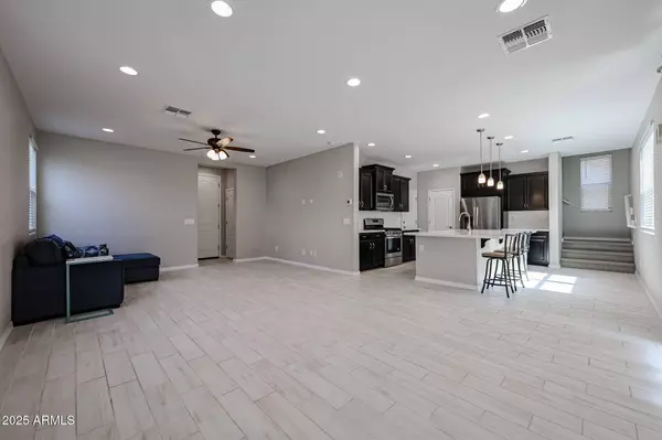 3813 E BRANHAM Lane, Phoenix, AZ 85042