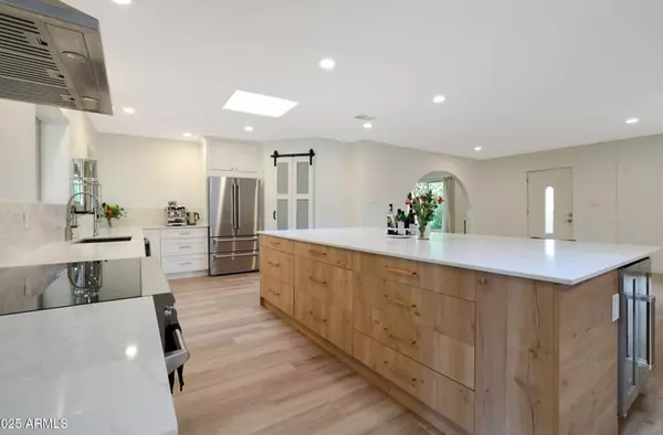 2226 E Fairmount Ave, Phoenix, AZ 85016-6107