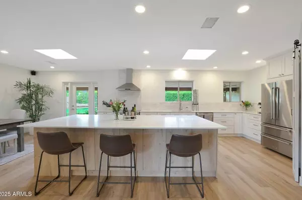 2226 E Fairmount Ave, Phoenix, AZ 85016-6107