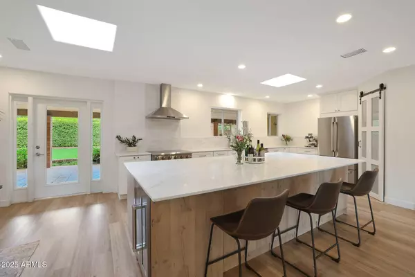 2226 E FAIRMOUNT Avenue, Phoenix, AZ 85016