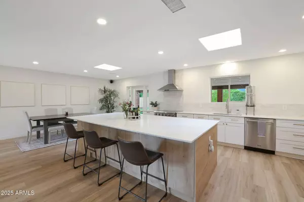 2226 E FAIRMOUNT Avenue, Phoenix, AZ 85016