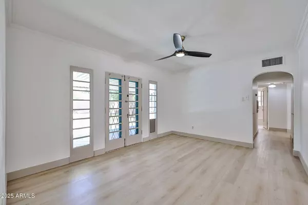 63 W WINDSOR Avenue, Phoenix, AZ 85003