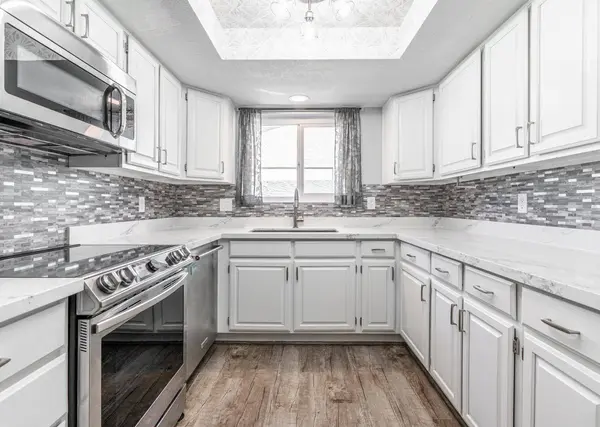 1914 E Beck Lane, Phoenix, AZ 85022