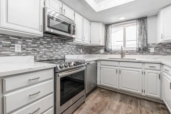 1914 E Beck Lane, Phoenix, AZ 85022