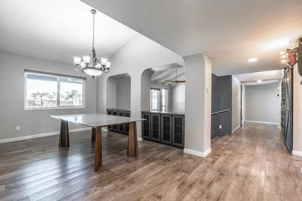 1914 E Beck Lane, Phoenix, AZ 85022