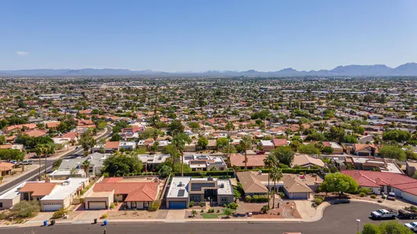 1914 E Beck Lane, Phoenix, AZ 85022