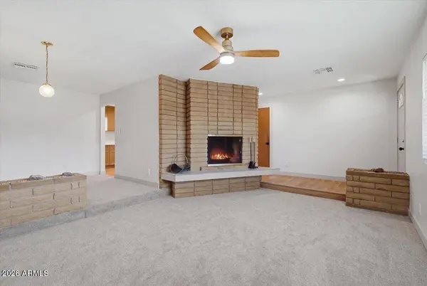 337 N COMANCHE Drive, Chandler, AZ 85224