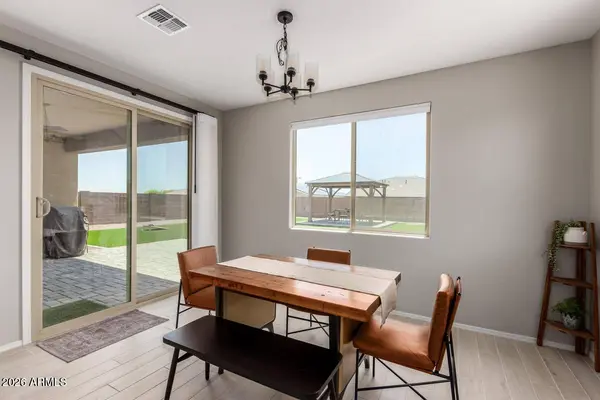 18549 W SELDON Lane, Waddell, AZ 85355